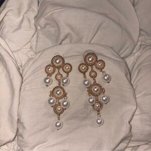 VINTAGE GLAM GOLD PEARL CHANDELIER EARRINGS